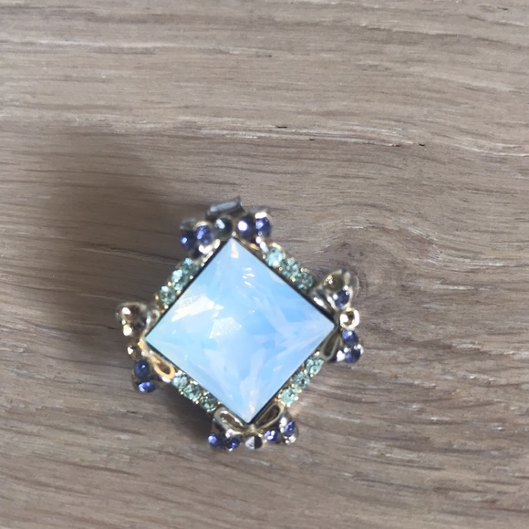 SALE!!  🛍Vintage Square Earrings - Picture 3 of 4